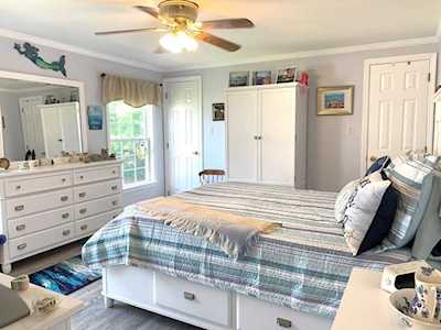 43 Country Drive Bridgewater, MA 02324