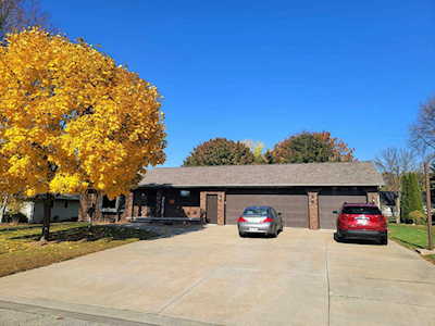 W2280 Blarney Ct Appleton, WI 54913