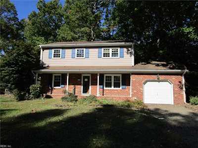 153 Bloxom Dr Newport News, VA 23608