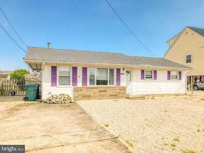 1039 Radio Rd Tuckerton, NJ 08087