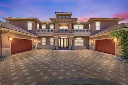8618 Laurel Dr N Pinellas Park, FL 33782