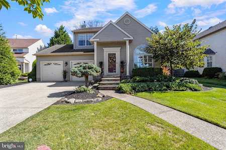 16 Amberfield Dr Delran, NJ 08075