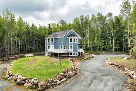 22 Glade Circle Campton, NH 03223