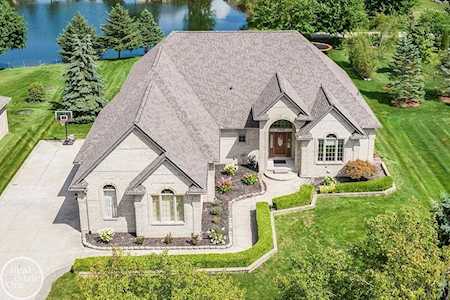 57548 Gala Washington Twp, MI 48094