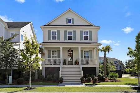 1637 Oak Leaf St Charleston, SC 29492