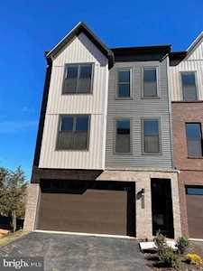 2657 Jetstream Rd Herndon, VA 20171