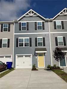 76 Clara Ct Suffolk, VA 23434