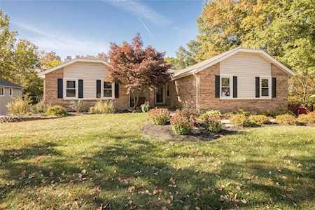 1127 Seine Dr Lake St Louis, MO 63367