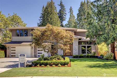 2514 104th Ave SE Bellevue, WA 98004