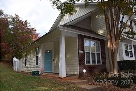 8207 Chaceview Ct Charlotte, NC 28269