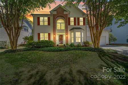 6624 Reedy Creek Rd Charlotte, NC 28215