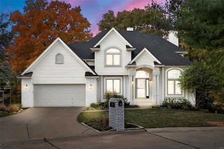 25 Eagles Way Ln Lake St Louis, MO 63367