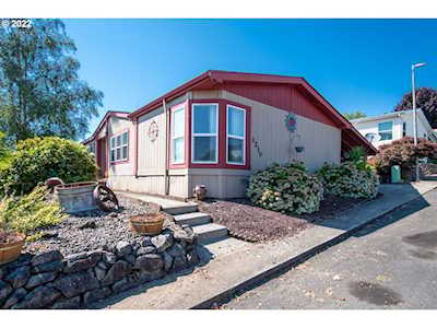 1210 W C AVE #20 La Center, WA 98629