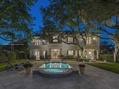 5300 SW 88th St Coral Gables, FL 33156