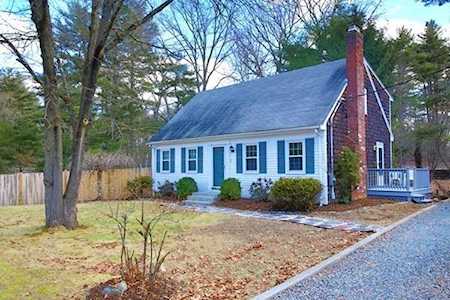 2 Kennedy Lane Walpole, MA 02081