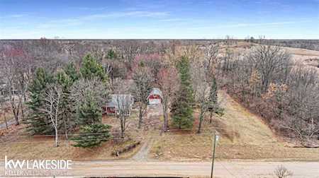 1581 Gravel Ridge Dr Rochester Hills, MI 48307