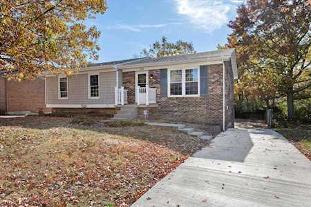 1320 Canonero Dr Lexington, KY 40517