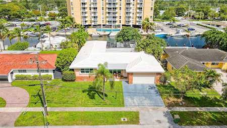 2145 Arch Creek Dr North Miami, FL 33181