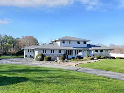 24 Blueberry Way Webster, MA 01570