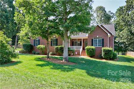 156 Saddlewood Ln Statesville, NC 28625