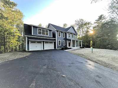 13 Whitehouse Rd Rochester, NH 03867