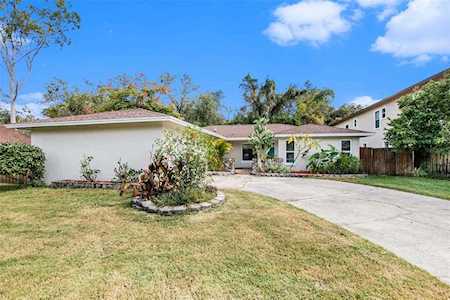 18403 Swan Lake Dr Lutz, FL 33549