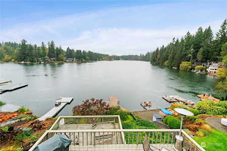 23058 SE Lake Wilderness Dr S Maple Valley, WA 98038