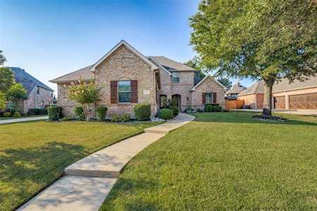 930 Benbrook Circle Lantana, TX 76226
