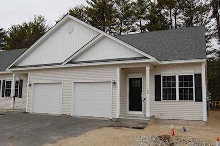 8D Villa Ln #6B Goffstown, NH 03045
