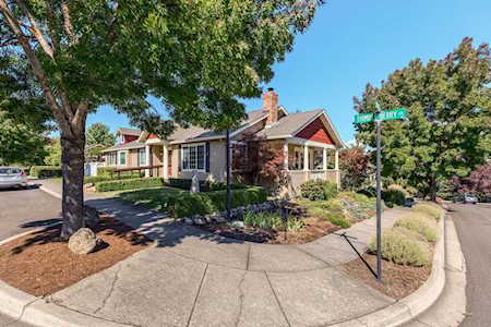 465 Thimbleberry Ln Ashland, OR 97520