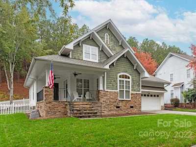 7332 Cascading Pines Dr Tega Cay, SC 29708