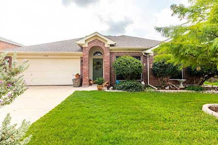 2405 Castle Pines Drive Burleson, TX 76028