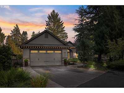 4433 Calaroga DR West Linn, OR 97068