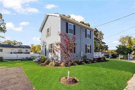 68 Sea View Dr Warwick, RI 02889