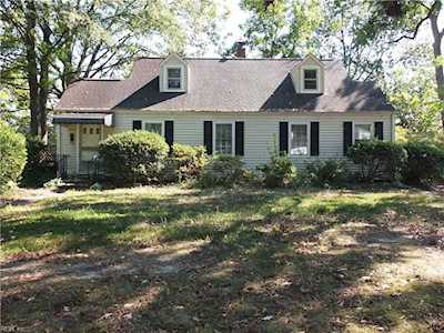 3522 White Chapel Rd Norfolk, VA 23509
