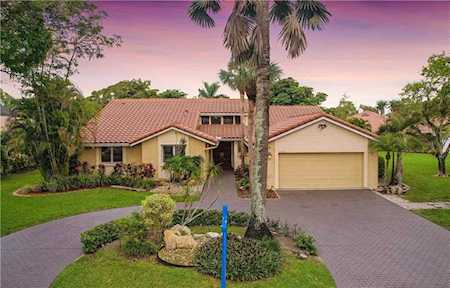 8360 NW 51st Ct Coral Springs, FL 33067