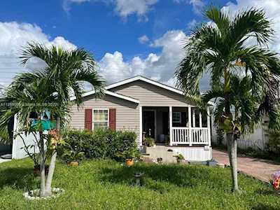 2681 SW 54th St Dania Beach, FL 33312