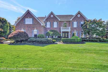 3 Pheasant Way Manalapan, NJ 07726