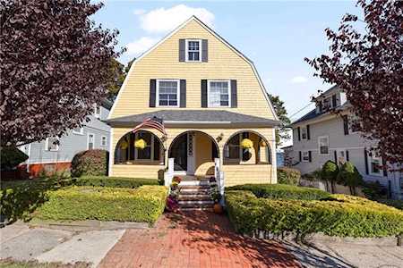 119 Ocean Ave Cranston, RI 02905