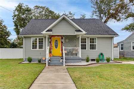 113 W Kelly Ave Hampton, VA 23663