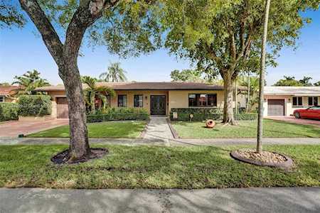 14021 Cypress Ct Miami Lakes, FL 33014