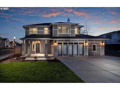 8715 NE 110th CIR Vancouver, WA 98662