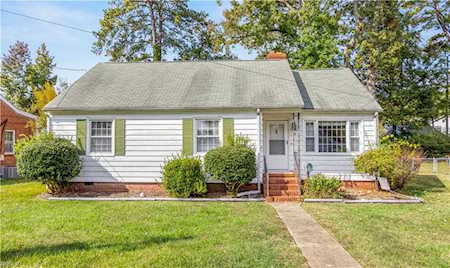 19 Sidney Place Newport News, VA 23601
