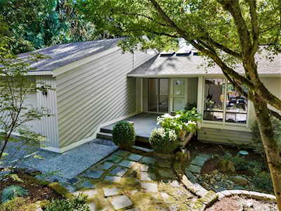 24749 SE Mirrormont Place Issaquah, WA 98027