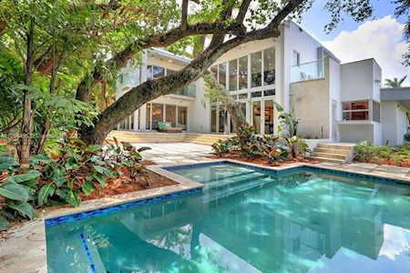 2320 Tigertail Ave Coconut Grove, FL 33133