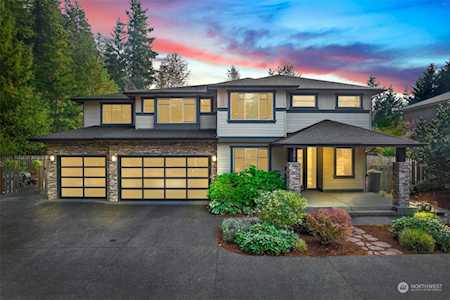 23077 SE Lake Wilderness Dr Maple Valley, WA 98038