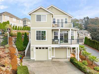 2712 Williams Ave N Renton, WA 98056