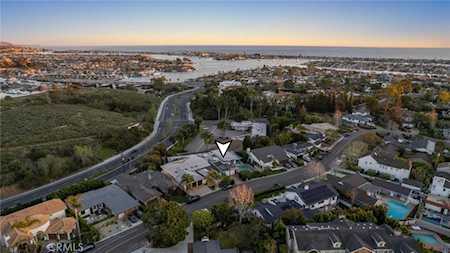 702 Saint James Place Newport Beach, CA 92663