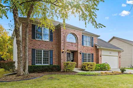 1220 Hollingswood Ave Naperville, IL 60564
