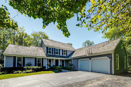 321 Winchester Ct Lake Bluff, IL 60044